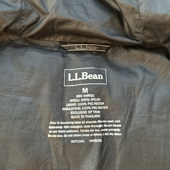 L.L. Bean primaloft insulated hooded jacket - Picture 6 of 13